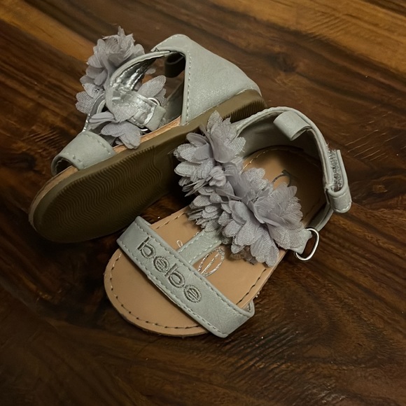 Infant size 1, adorable sandals - Picture 4 of 4